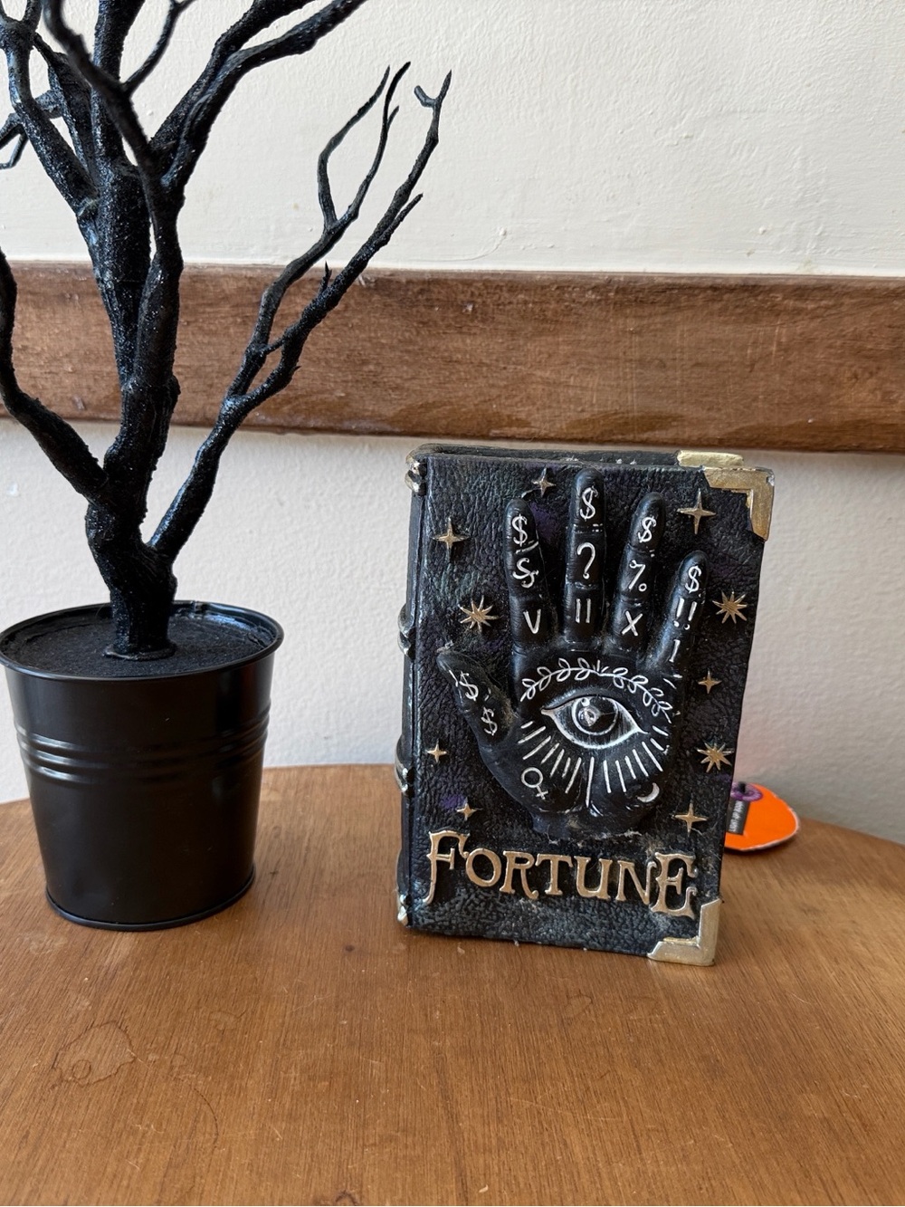 Black Halloween Fortune Book Décor